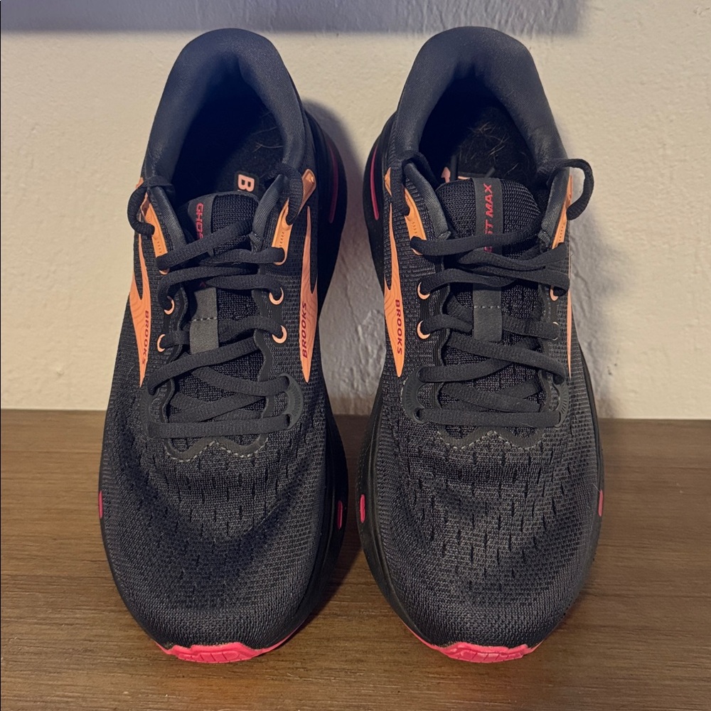 Brooks Ghost Max Running Shoes Sneakers Black/Papaya/Raspberry Womans 8.5